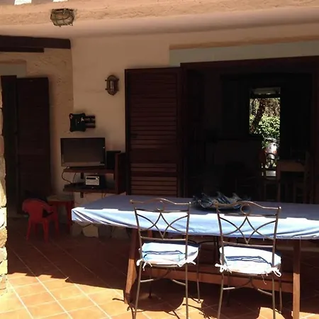 And Garden, 10 Min From וילה