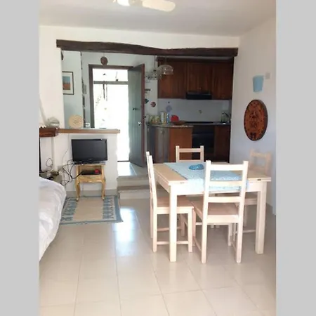 And Garden, 10 Min From וילה