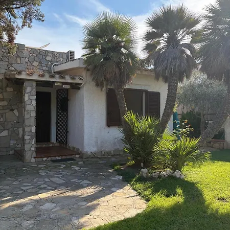 And Garden, 10 Min From Villasimius