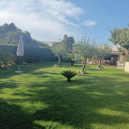 And Garden, 10 Min From Villa Villasimius
