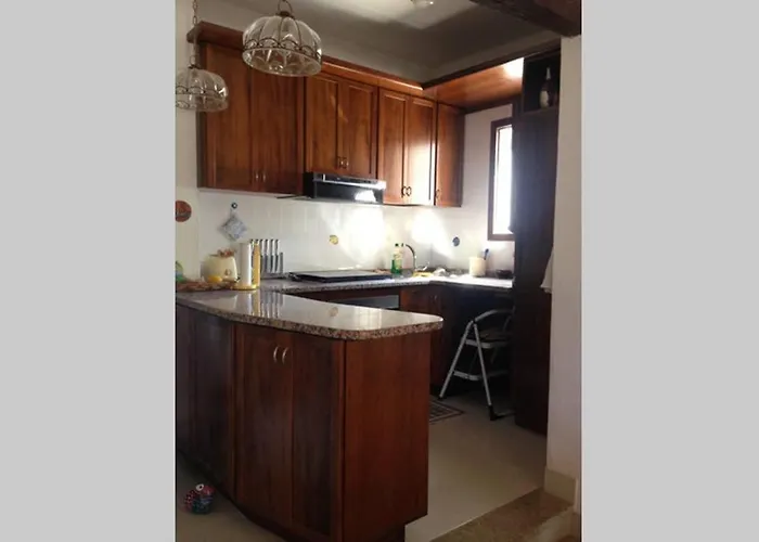 And Garden, 10 Min From Willa