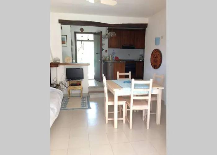 And Garden, 10 Min From Willa